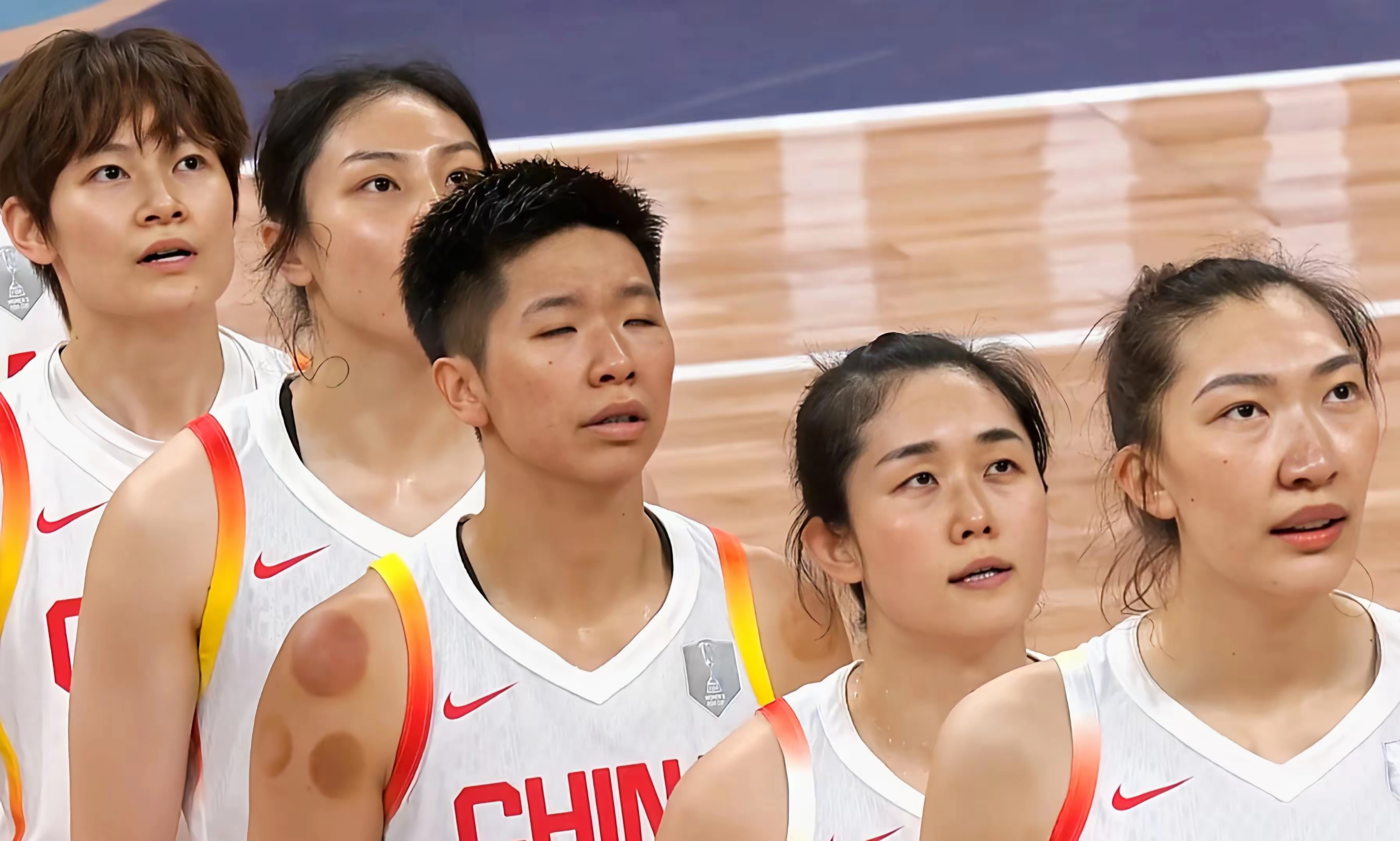 关于北京首钢迎欧篮联关键赛；今晚回应争议；球迷炸锅；更衣室氛围转暖的信息